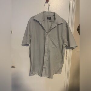 Short sleeve bundle of 2 button up shirts